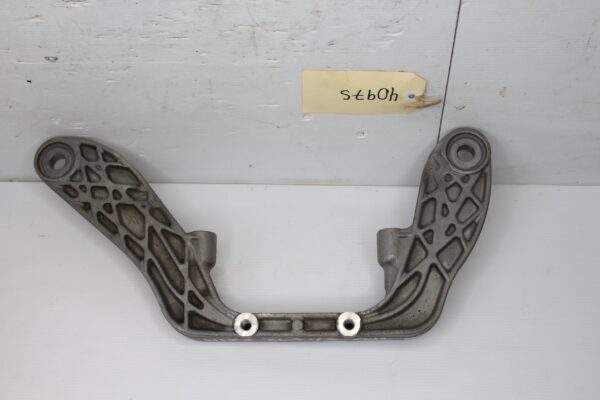 Mercedes Benz W176 W117 A45 CLA45 Rear Differential Mount Carrier A2463520500