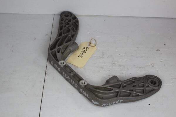 Mercedes Benz W176 W117 A45 CLA45 Rear Differential Mount Carrier A2463520500