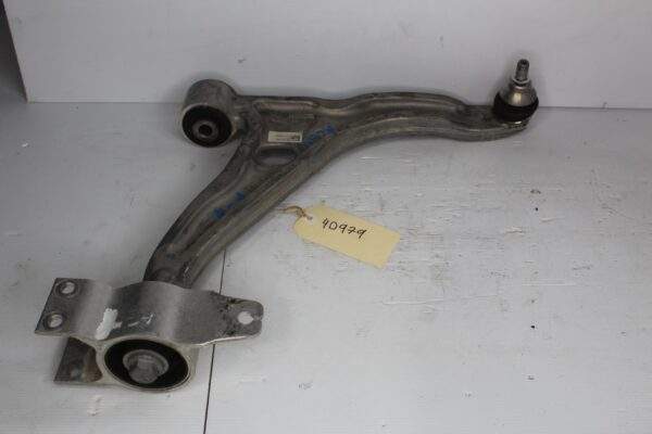 Mercedes Benz W177 A250 Front Right Lower Control Arm A2473307602