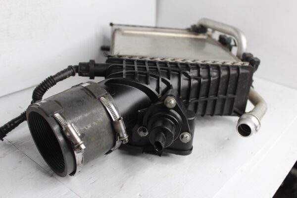 Mercedes Benz W205 C300 M264 Charge Air Cooler Intercooler A2640905300