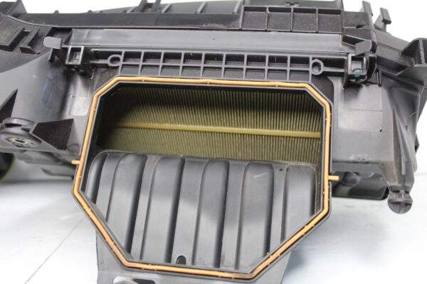 Mercedes Benz W205 C300 M264 Intake Air Filter Box A2640900000 A2640906700