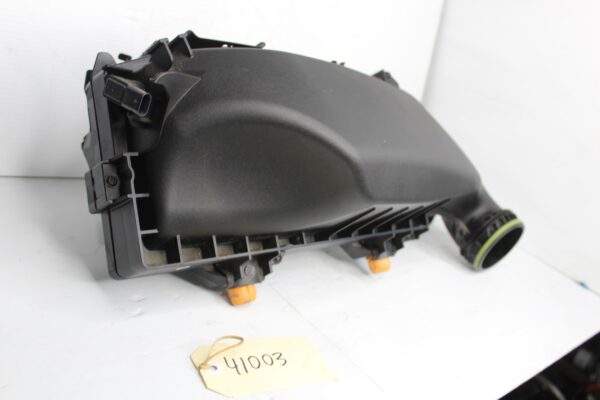 Mercedes Benz W205 C300 M264 Intake Air Filter Box A2640900000 A2640906700