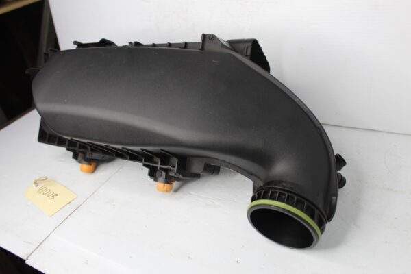 Mercedes Benz W205 C300 M264 Intake Air Filter Box A2640900000 A2640906700