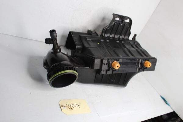 Mercedes Benz W205 C300 M264 Intake Air Filter Box A2640900000 A2640906700