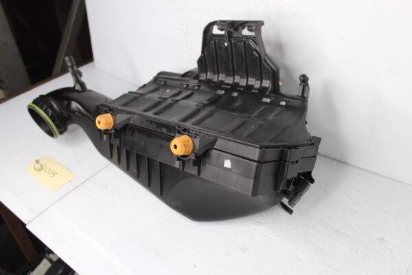 Mercedes Benz W205 C300 M264 Intake Air Filter Box A2640900000 A2640906700
