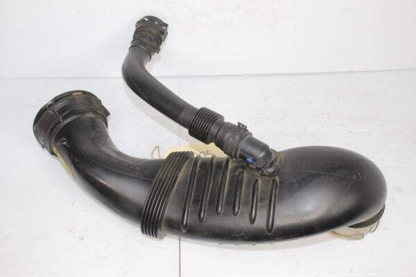 Mercedes Benz W205 C300 M264 Air Intake Clean Air Hose Line A2640900300