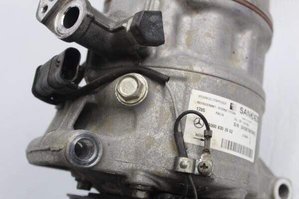 Mercedes Benz W205 C300 Air Con AC Refrigerant Compressor A0008303902