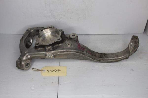 Mercedes Benz W205 C300 Front Left Knuckle Wheel Bearing Hub Carrier A2053322100