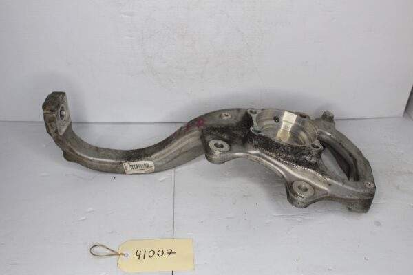 Mercedes Benz W205 C300 Front Left Knuckle Wheel Bearing Hub Carrier A2053322100