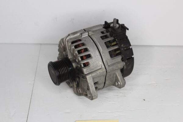 Mercedes Benz W205 C300 Alternator A0009069905