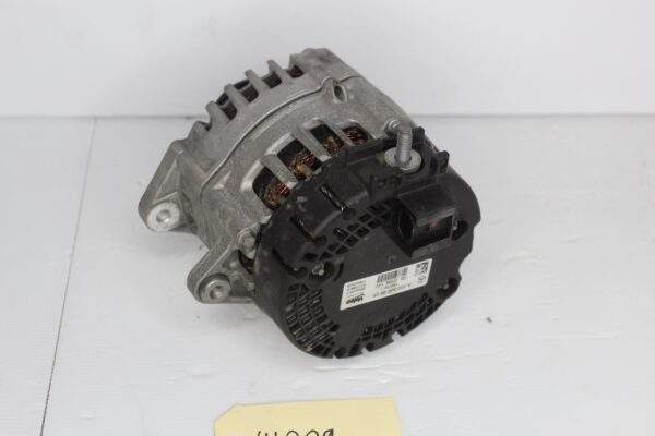 Mercedes Benz W205 C300 Alternator A0009069905