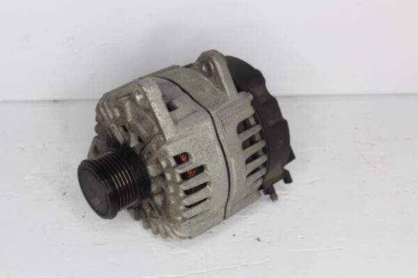 Mercedes Benz W205 C300 Alternator A0009069905