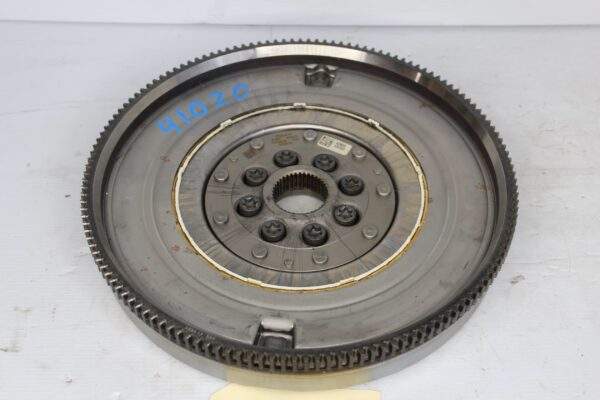 Mercedes Benz W177 A250 A35 M260 Dual Mass Flywheel with Ring Gear A2600300100