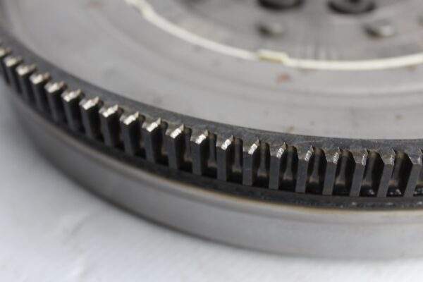 Mercedes Benz W177 A250 A35 M260 Dual Mass Flywheel with Ring Gear A2600300100