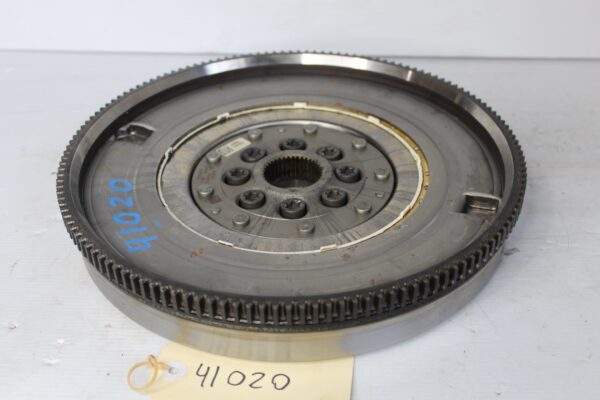 Mercedes Benz W177 A250 A35 M260 Dual Mass Flywheel with Ring Gear A2600300100
