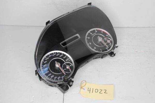 Mercedes Benz W176 A45 Instrument Cluster Speedometer Display A1769005703 