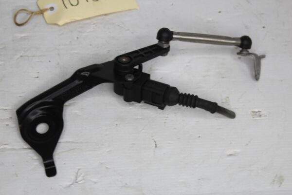 Audi A4 A5 S5 Rear Headlight Level Sensor with Bracket 1T0907503A, 8K0941309F