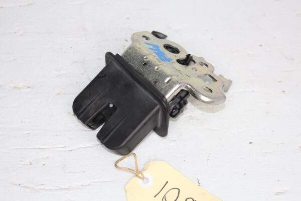 Audi A1 A3 8V A4 A6 4G Q3 Q5 Q7 Tailgate Lock Latch 4H0827505