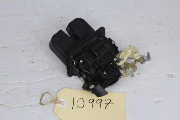 Audi A1 A3 8V A4 A6 4G Q3 Q5 Q7 Tailgate Lock Latch 4H0827505