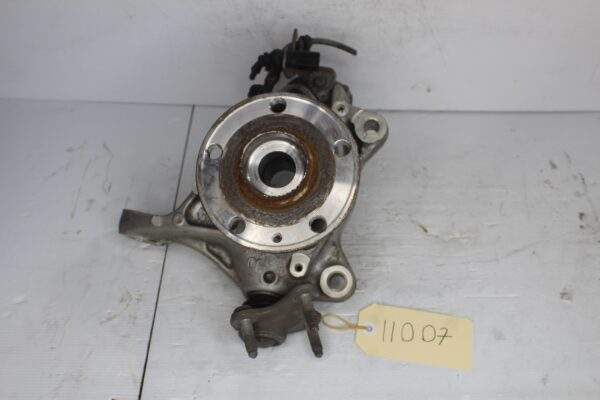 Audi F3 RSQ3 Front Right Wheel Hub Knuckle Carrier 5WA407258A, 5WA407254A