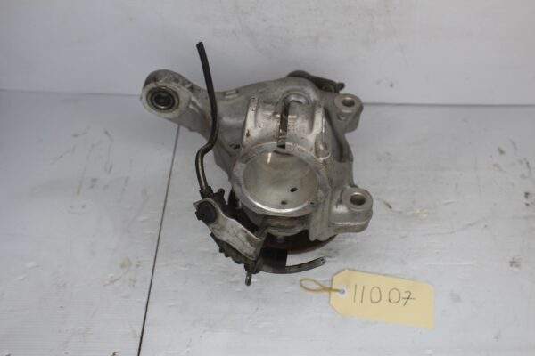 Audi F3 RSQ3 Front Right Wheel Hub Knuckle Carrier 5WA407258A, 5WA407254A
