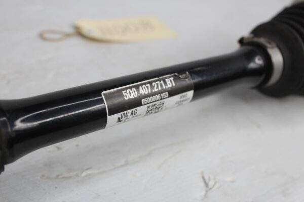 Audi 8V A3 / Volkswagen Golf Mk7 TSI 1.4L Front Left Driveshaft Axle 5Q0407271BT