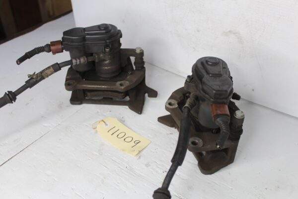Audi A4 A5 Q5 Rear Brake Caliper Pair 8K0615403E, 8K0615404E