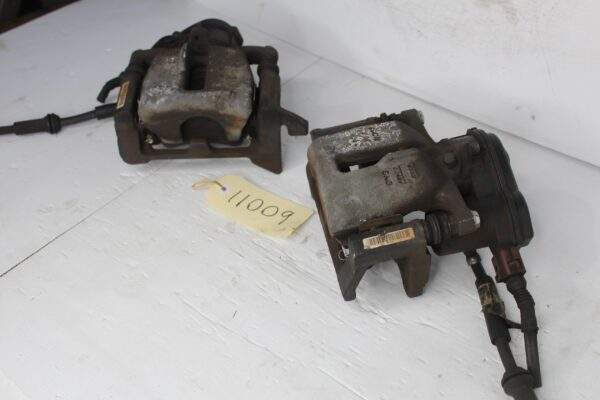 Audi A4 A5 Q5 Rear Brake Caliper Pair 8K0615403E, 8K0615404E