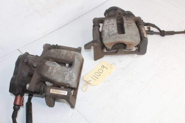 Audi A4 A5 Q5 Rear Brake Caliper Pair 8K0615403E, 8K0615404E