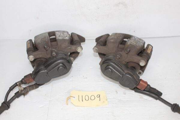Audi A4 A5 Q5 Rear Brake Caliper Pair 8K0615403E, 8K0615404E