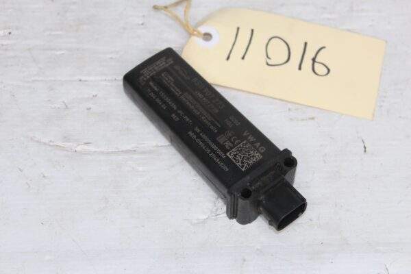 Audi RSQ3 RS3 TTRS TPMS Tire Pressure Sensor Control Unit 8S0907273