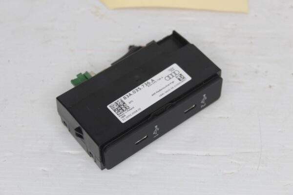 Audi F3 Q3 RSQ3 USB Port Hub 83A035736A