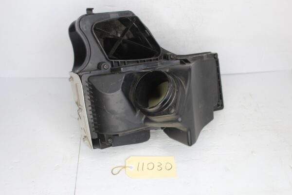 Audi A4 A5 Q5 Air Intake Filter Box 8R0133837S