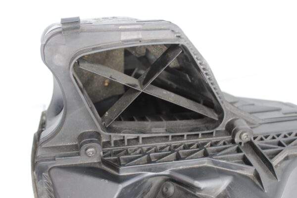 Audi A4 A5 Q5 Air Intake Filter Box 8R0133837S