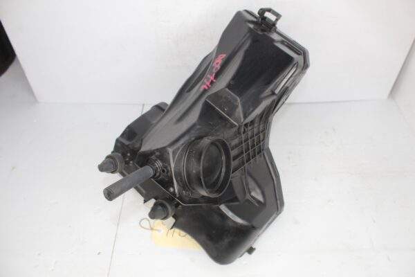 Audi A4 A5 Q5 Air Intake Filter Box 8R0133837S
