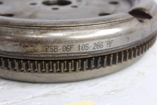 Volkswagen Mk6 Golf / Scirocco R CDL DMF Dual Mass Flywheel 06F105266AA