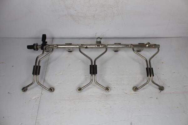 BMW F80 F82 F87 M2 M3 M4 S55 High Pressure Fuel Rail 13537848363