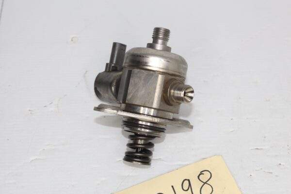BMW F80 F82 F87 M2 M3 M4 S55 High Pressure Fuel Pump 13517847204