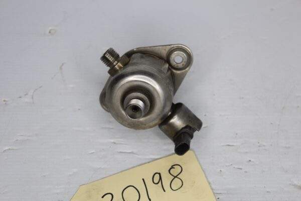 BMW F80 F82 F87 M2 M3 M4 S55 High Pressure Fuel Pump 13517847204
