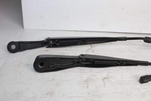 Mercedes Benz W177 A Class Windscreen Wiper Arms A1778201100, A1778201000