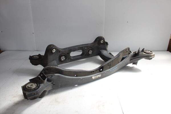 Mercedes Benz W205 C43 Rear Axle Carrier Subframe A2053500514, A2053504826