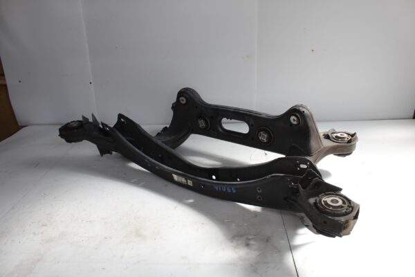 Mercedes Benz W205 C43 Rear Axle Carrier Subframe A2053500514, A2053504826