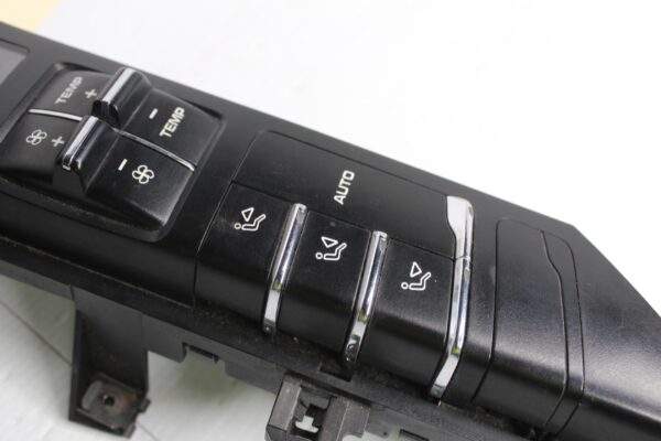 Porsche 92A Cayenne GTS Right AC Climate Seat Control Panel