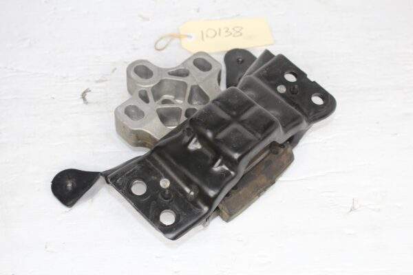 Audi 8V S3 / Volkswagen Mk7 Golf Left Gearbox Transmission Mount 5Q0199555BJ
