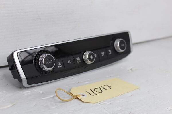 Audi 8V A3 S3 RS3 AC Climate Control Switch Panel 8V0 820 043 M