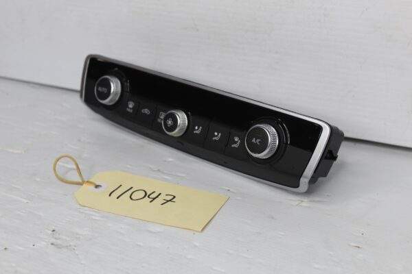 Audi 8V A3 S3 RS3 AC Climate Control Switch Panel 8V0 820 043 M