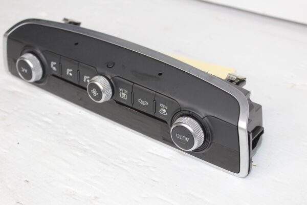 Audi 8V A3 S3 RS3 AC Climate Control Switch Panel 8V0 820 043 M