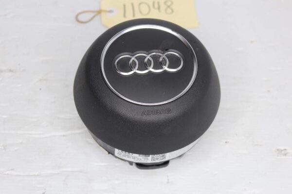 Audi 8V A3 S3 Steering Wheel Airbag - Small Damage  8V0 880 201 DN