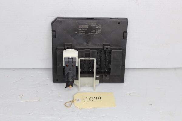 Audi 8V A3 S3 / Volkswagen Golf GTi R Body Control Module BCM 5Q0 937 084 CQ