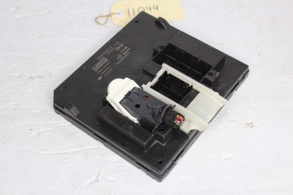 Audi 8V A3 S3 / Volkswagen Golf GTi R Body Control Module BCM 5Q0 937 084 CQ